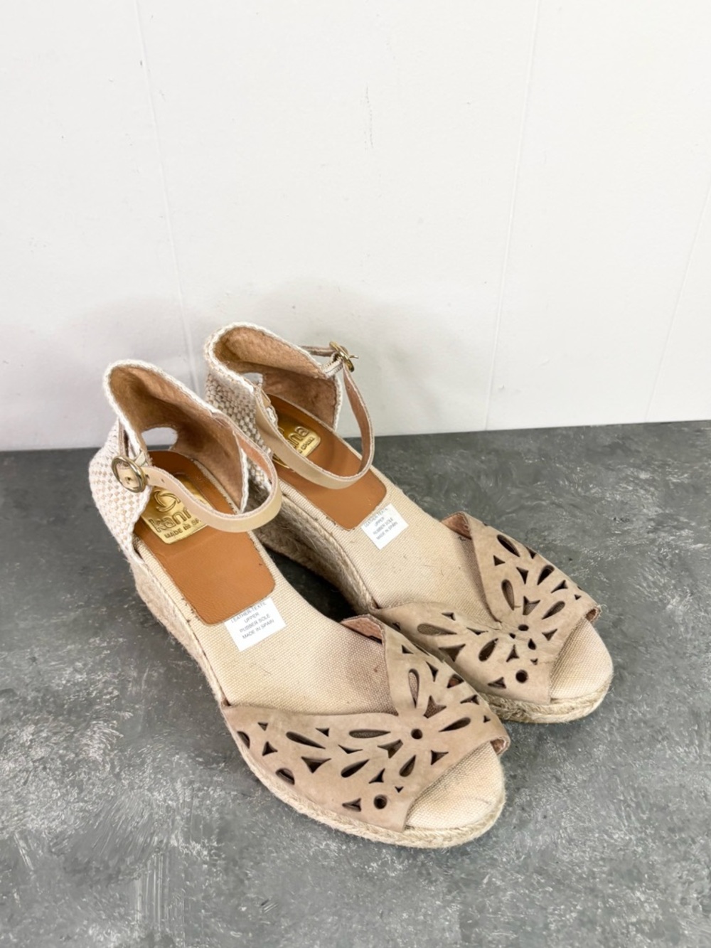 Kanna Espadrille Wedge Heel Sandals made in Spain tan eyelet size EU 47 6-6.5